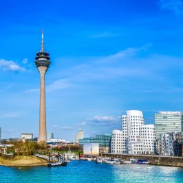 Rheinturm in Düsseldorf.